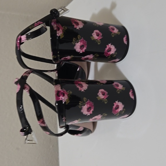 Prada shoes - Picture 4 of 9